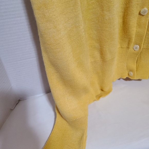 JACQUE AND KOKO WOMEN'S SIZE 26/28 GOLD COLLARED SUNSHINE YELLOW CARDIGAN - Picture 7 of 9